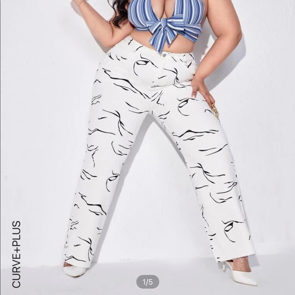 SHEIN Plus Allover Print Wide Leg Jeans